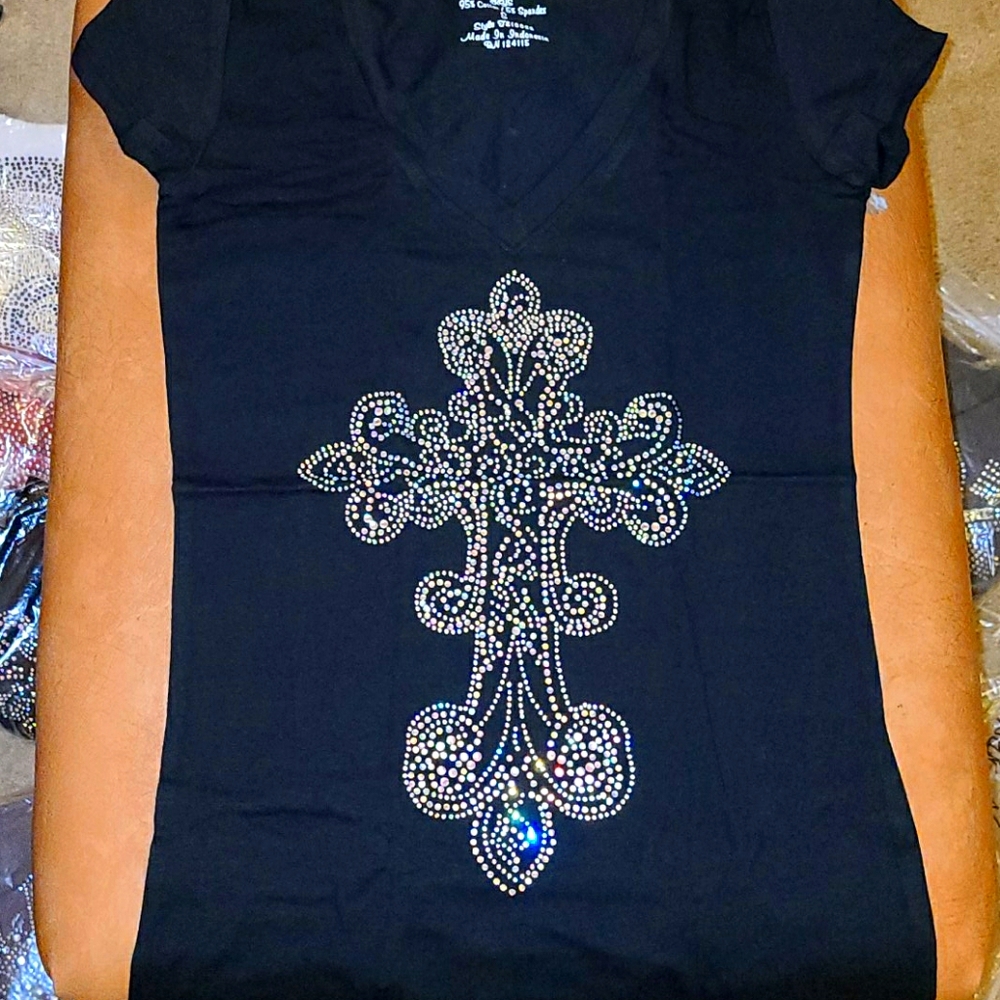 FLEUR DE LIS Rhinestone Tee Shirt *NWOT*